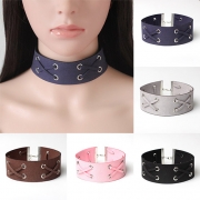 Modernt enkelt korssnärtande chokerhalsband