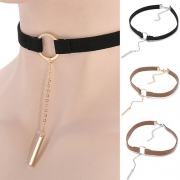 Moderiktig lager-på-lager tofs choker-halsband