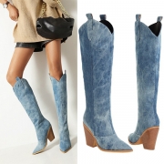 Modebetonade jeansstövlar med blockklack
