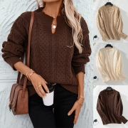 Modern kabelmönstrad V-ringad långärmad tröja