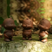 Lovely Peeing-boy Peeing Clay Figurine Tea Pet Home Decoration