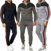 Herrset i två delar, kontrastfärgad hoodie med kappa och byxor i avslappnad stil