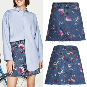 Vintage Floral Printed Frayed High-rise Denim Skirt