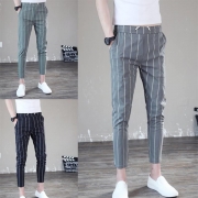 Slim-Fit randiga capribyxor för män: lätta, stretchiga fritidsbyxor