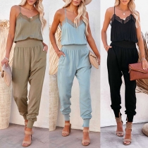 Sexig jumpsuit med spetsdetaljer