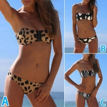 Sexigt leopardmönstrat bikiniset med Bandeau överdel och låga underdelar