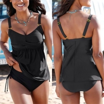 Black Bikini Set bestående av baddräktstopp och medelhög bikiniunderdel med sidodragsko