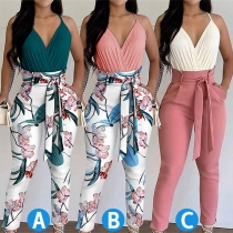 Mode set consisting of a solid ruched cami top and floral trousers in two parts.