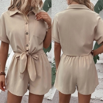 Uformell samtalsfärgad tvådelad outfit med blus och shorts