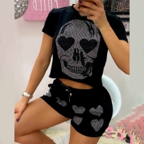 Punk Style Two-piece Set Consist of Rhinestone Skull Pattern Crop Top and Rhinestone Heart Pattern Shorts