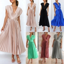 Elegant Solid Color V-neck Sleeveless Backless Pleated Midi-dress
