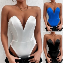 Sexig V-ringad bodysuit med slim fit, utan axelband