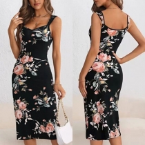 Modeklänning i blommigt tryck med V-ringad design