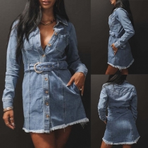 Street Fashion Denimklänning med främre knappar, stativkrage och långa ärmar - Sliten nederkant och skärp