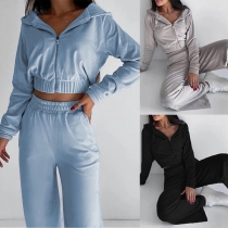 Street Fashion Sportigt Tvådelat Set - Crop Sweatshirt och Träningsbyxor