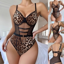 Sexig leopardmönstrad halvt genomskinlig mesh-skärnings-kroppsunderkläder.