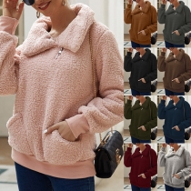 Långärmad Patch Plysch Sweatshirt med avslappnad stil och snedställd dragkedja under ståkrage