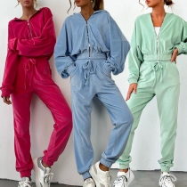 Street Fashion Sportigt tvådelat set med Crop Sweatshirt-jacka och träningsbyxor med dragsko