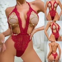 Sexiga spetsunderkläder med utskuren och korsad kedja, perfekt för en sexig look