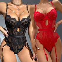 Sexig body i spets med nät i mesh-design