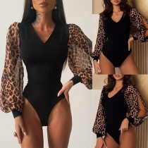 Sexig leopardmönstrad slitsad långärmad V-ringad body