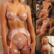Sexigt blommigt broderat tredelat underkläderset