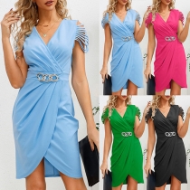Fashion Cutout Kortärmad V-ringad Oregelbunden slits nederkant Kedja Miniklänning