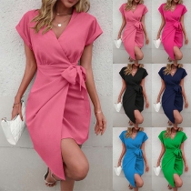 Mode enfärgad V-ringad klänning med Cap Sleeves och självknytning