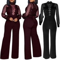 Sexig halvgenomskinlig spetsskarvad halsdukshalsad jumpsuit med vida ärmar