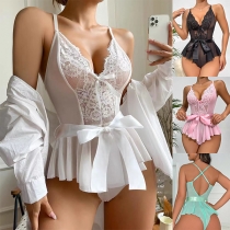 Sexig V-ringad bowknot Cross-criss rygglös spets skarvad gasväv underkläder bodysuit