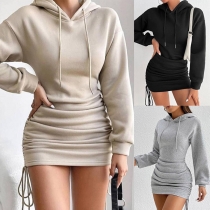 Sexig dragsko med enfärgad huva och långärmad stil - Dragsko på sidan