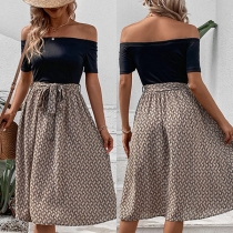 Mode kontrastfärg tryckt Off-the-shoulder kortärmad självknytande miniklänning