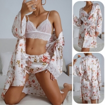 Sexigt blommönstrat tredelat pyjamasset med spets-BH, blommigt tryckta shorts och självknytande klänning
