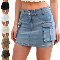 Gatufashion med sidofickor: Denim mini kjol med medelhög midja(Storlek Run Small)