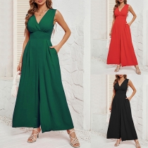 Elegant jumpsuit med vida ben i v-ringning och ärmseletter