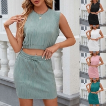 Modevågigt tryckt tvådelat set med crop top och kjol
