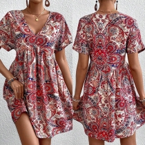 Boho-chic Paisley tryckt V-ringad kortärmad miniklänning