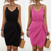 Elegant V-ringad enfärgad ärmlös Bodycon Miniklänning med oregelbunden kantlinje
