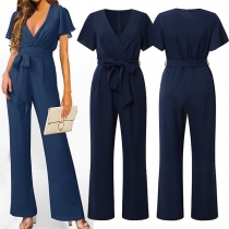 Elegant Jumpsuit med V-ringning, korta ärmar och självknut detalj, rak skärning