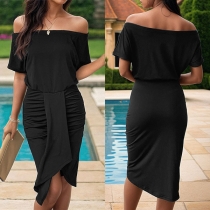 Sexig oregelbunden off-shoulder kortärmad klänning med rynkad nederkant