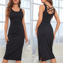 Mode enfärgad fyrkantig hals ärmlös kors och tvärs Backless Slit Bodycon Klänning