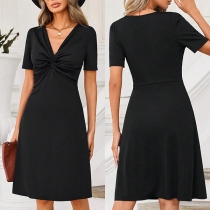 Modeklädsel - Svart Ruched Kortärmad Klänning med V-ringning