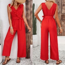 Volang- och V-ringad Ärmlös Jumpsuit med självknytning och rak passform