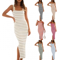 Bodycon Kleid mit Streifenmuster, quadratischem Ausschnitt und seitlichem Schlitz