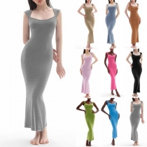 Sexig fyrkantig halsringning ärmlös fishtail fåll bodycon klänning