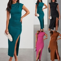 Draperad Crew Neck Ärmlös Bodycon Klänning med Rynkad Sida och Slits