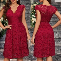 Elegant V-ringad kortärmad Jacquard-spetsklänning med hög midja