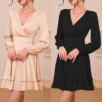 Elegant V-ringad långärmad höghöjd satinklänning
