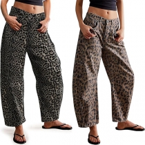 Mönstrade leopardjeans med mellanhög midja och rak passform