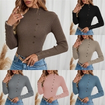 Ribbad långärmad skjorta med sidoknapp och mock hals